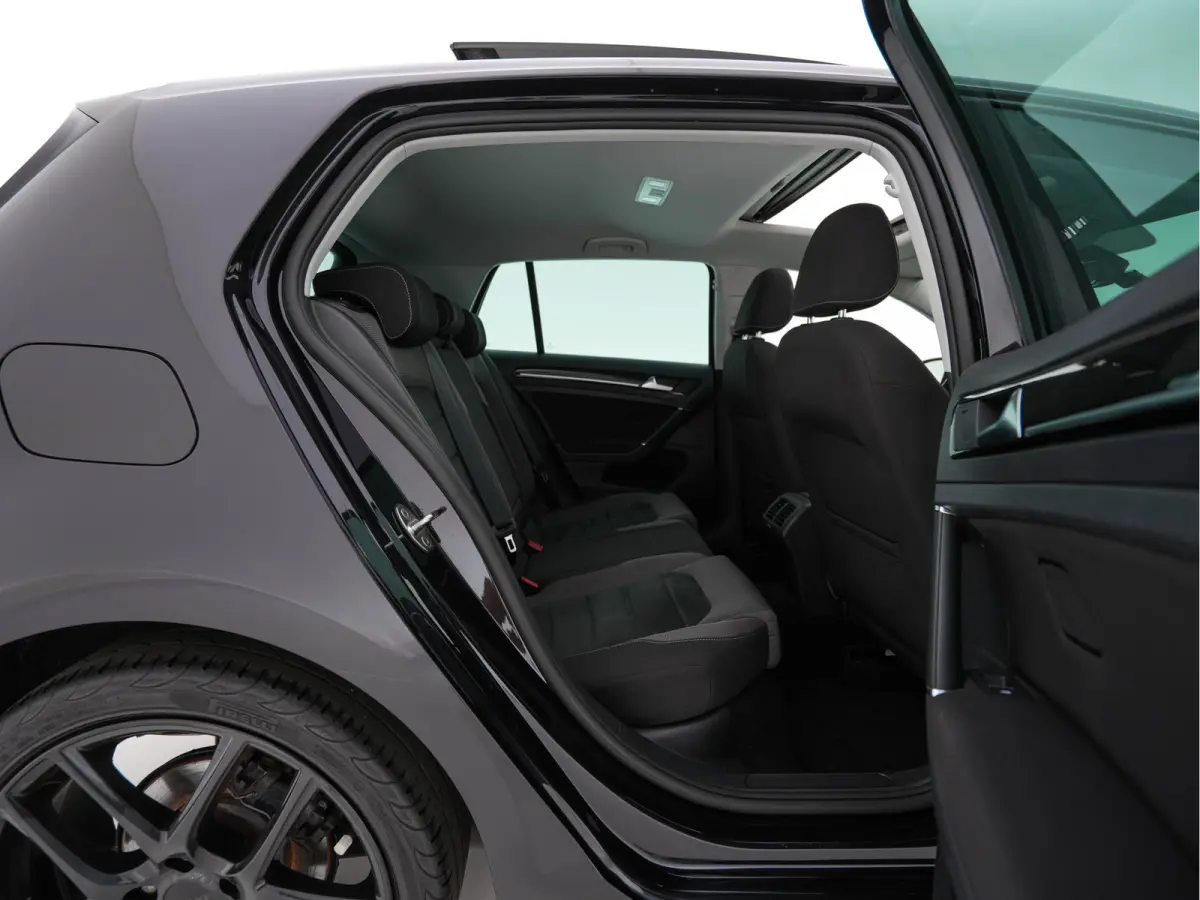 1.6 TDI R-Line Highline Business Aut. *PANO | MICROFIBRE | ADAPTIVE-CRUISE | DIGI-COCKPIT | HEATED-SPORTSEATS | PRIVACY-GLASS | NAVI-FULLMAP | ECC | PARKPILOT | 18''ALU*