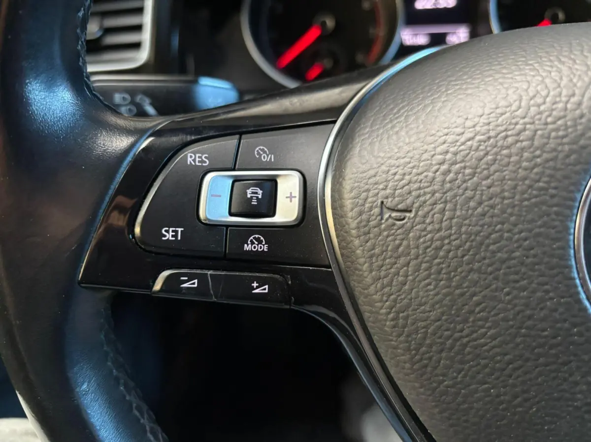 1,4 2017 tsi lane assist,cruise,acc,airco,