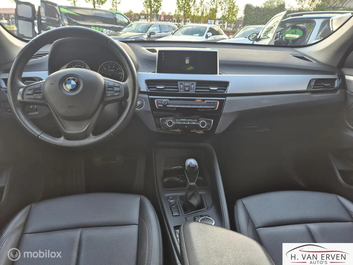 sDrive18i High Executive LEDER GROOT NAVI PDC 18"