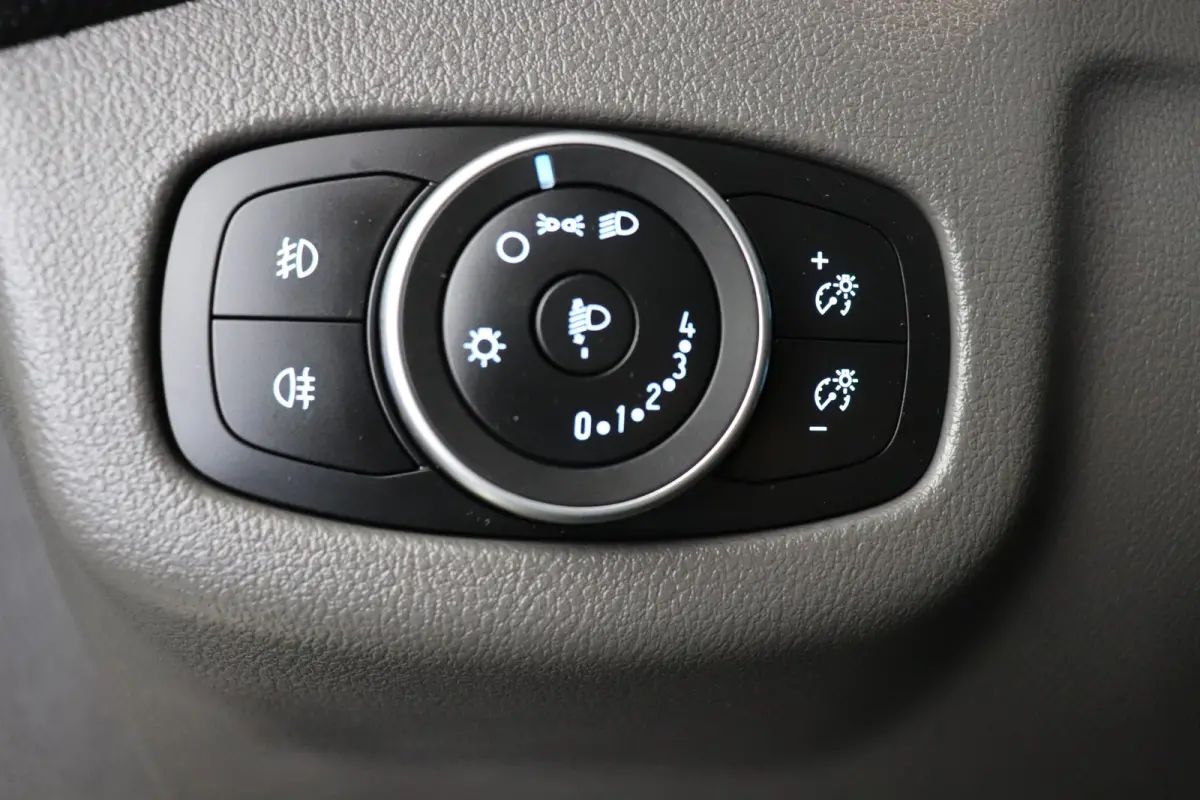 1.5 EcoBlue 100PK EURO 6 - Airco - Navi - Cruise - €9.900,- Excl.