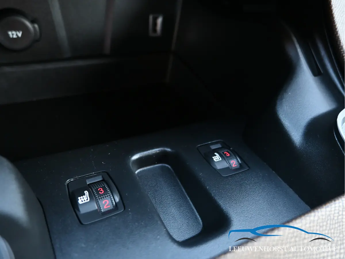 1.6 PureTech So Chic, AUTOMAAT, LED,  clima, cruise, 2x PDC,