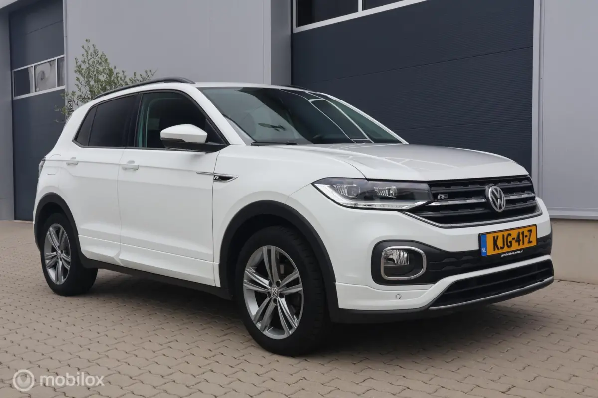 1.0 TSI DSG R-Line I LED | Carplay | ACC