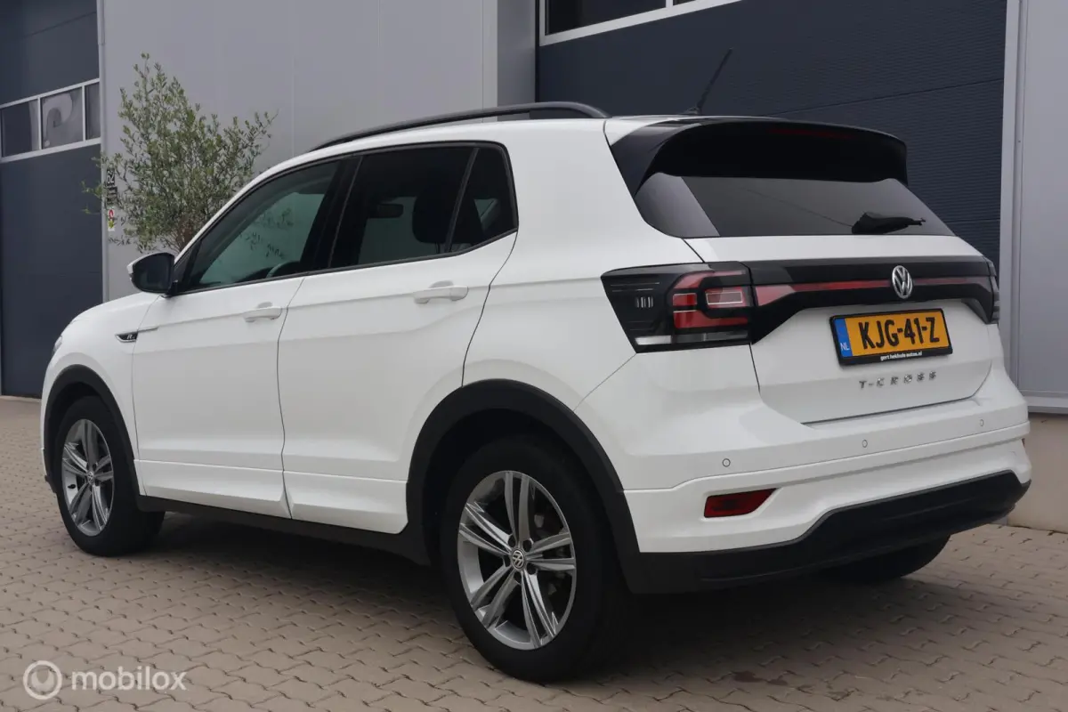 1.0 TSI DSG R-Line I LED | Carplay | ACC