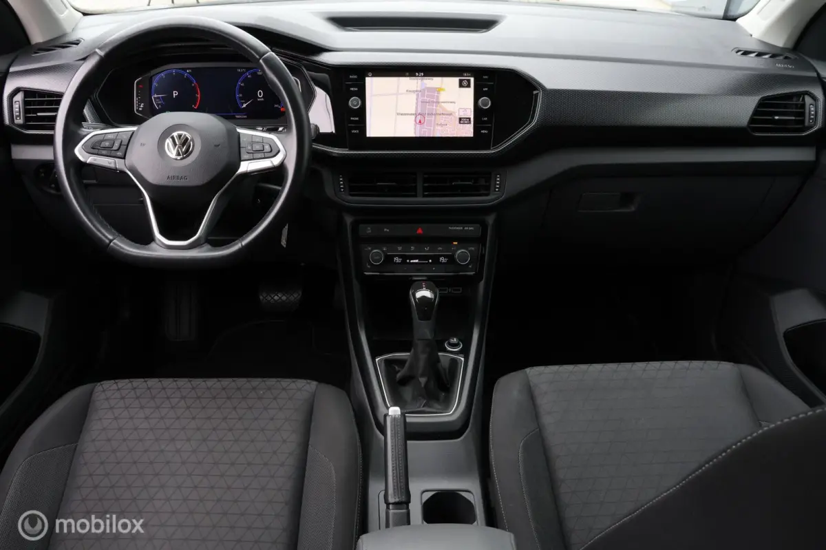 1.0 TSI DSG R-Line I LED | Carplay | ACC