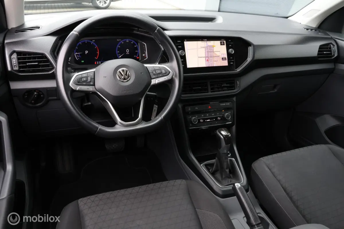 1.0 TSI DSG R-Line I LED | Carplay | ACC