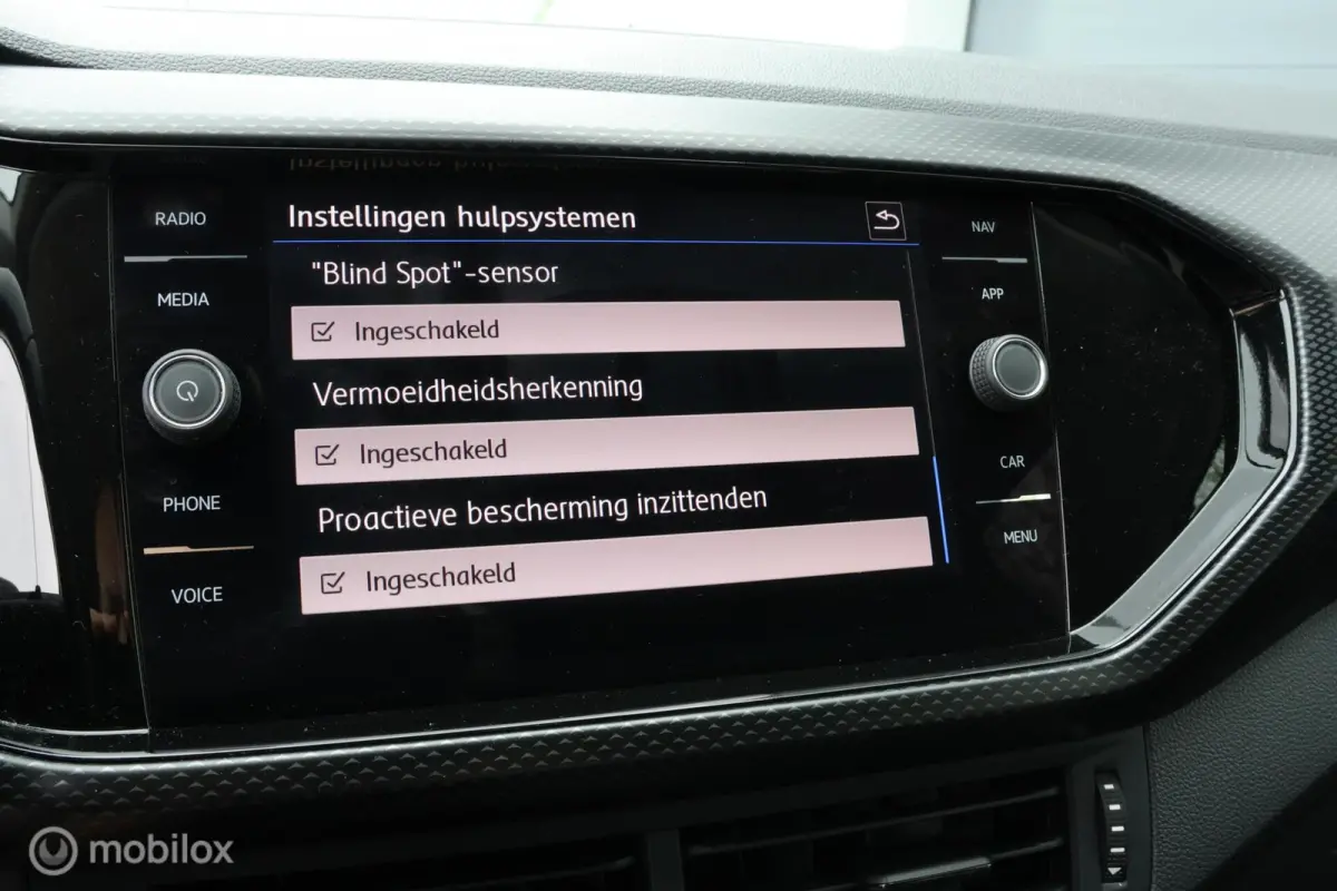 1.0 TSI DSG R-Line I LED | Carplay | ACC