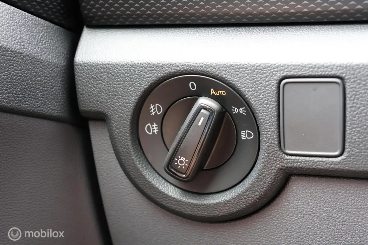 1.0 TSI DSG R-Line I LED | Carplay | ACC