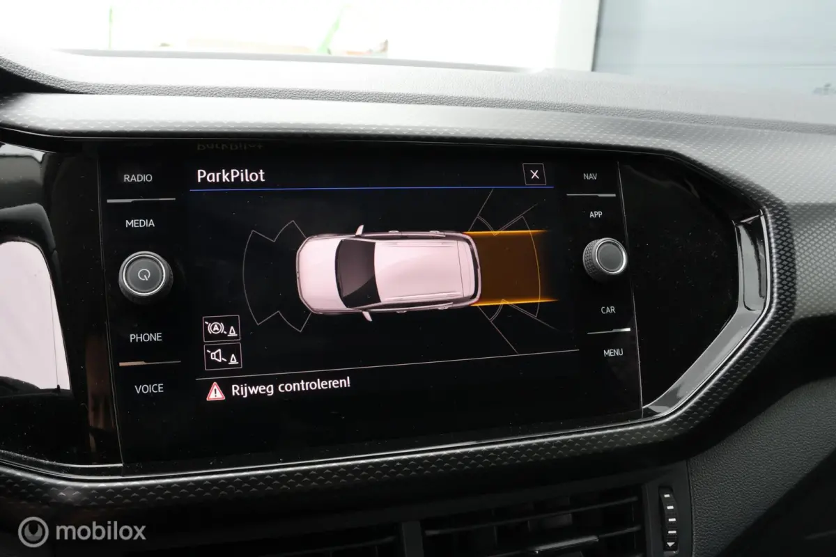 1.0 TSI DSG R-Line I LED | Carplay | ACC