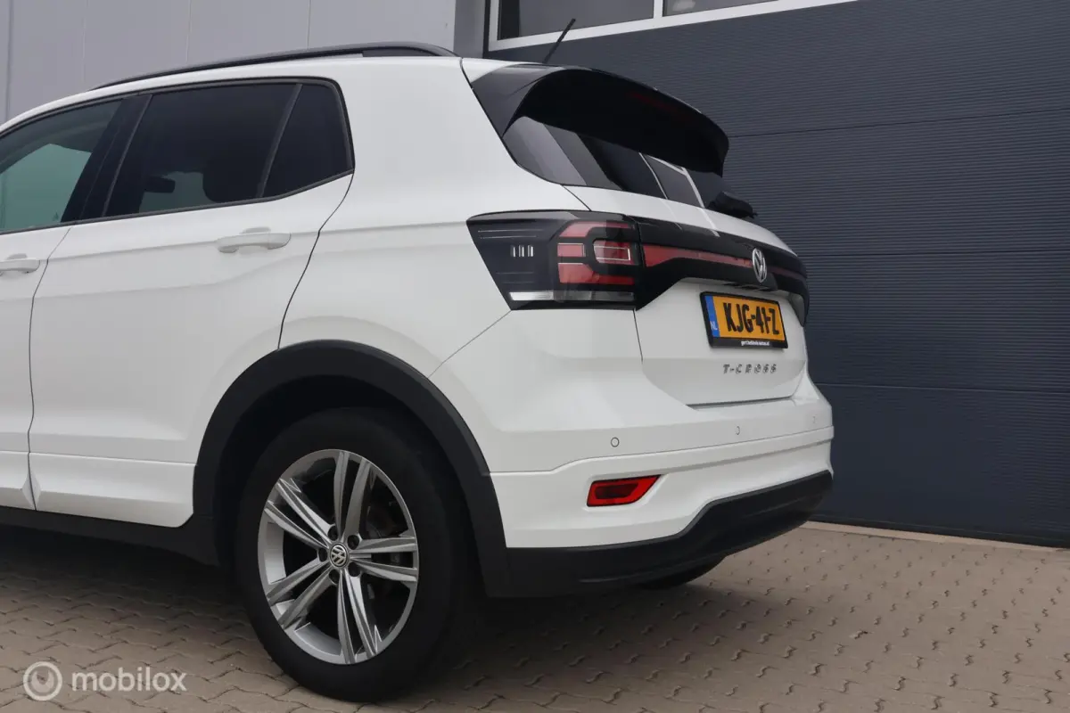 1.0 TSI DSG R-Line I LED | Carplay | ACC