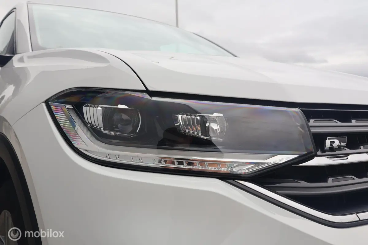 1.0 TSI DSG R-Line I LED | Carplay | ACC