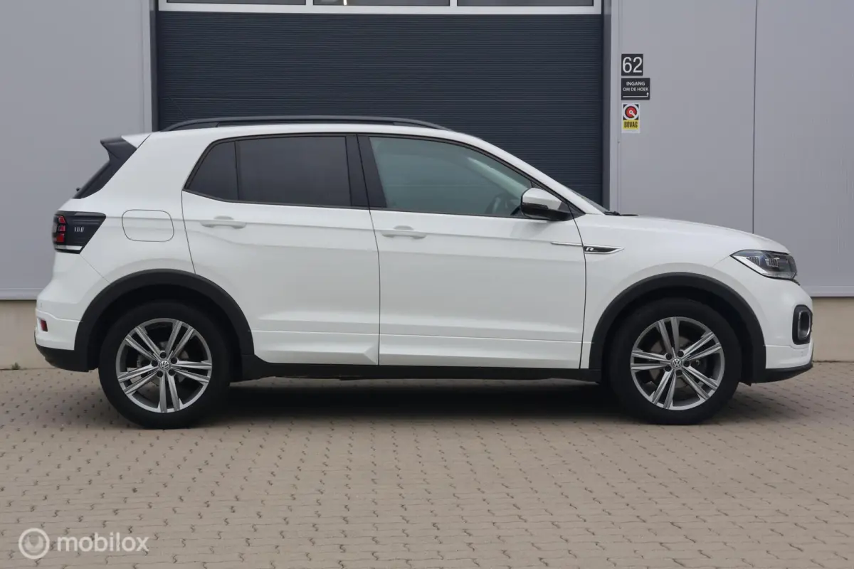 1.0 TSI DSG R-Line I LED | Carplay | ACC