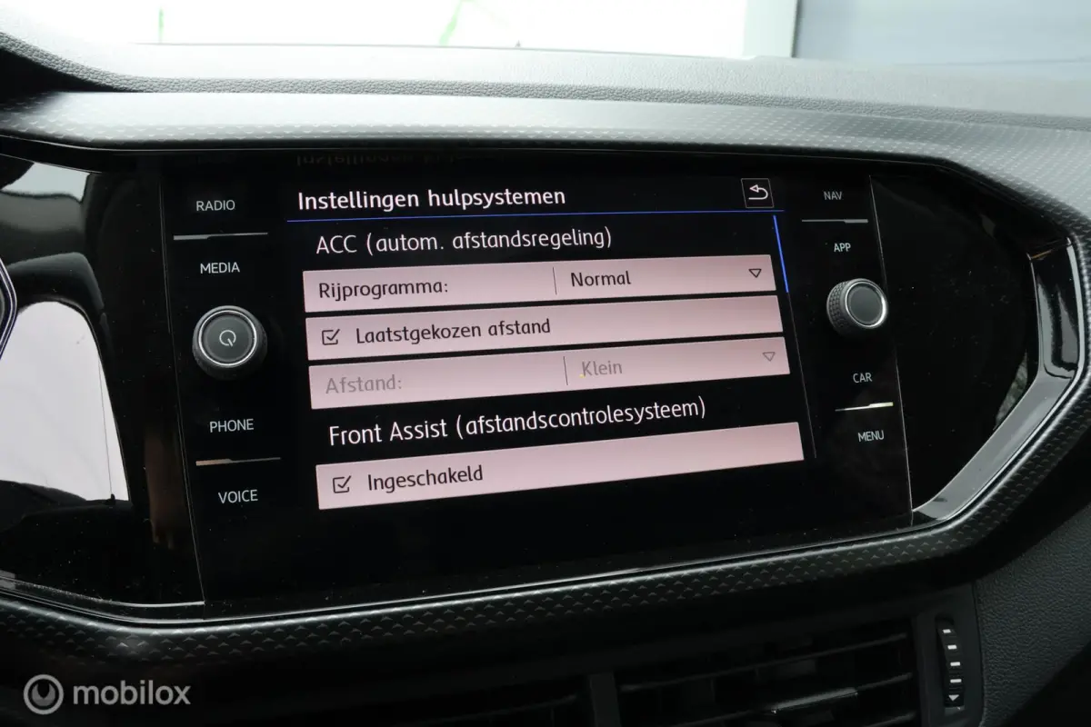 1.0 TSI DSG R-Line I LED | Carplay | ACC
