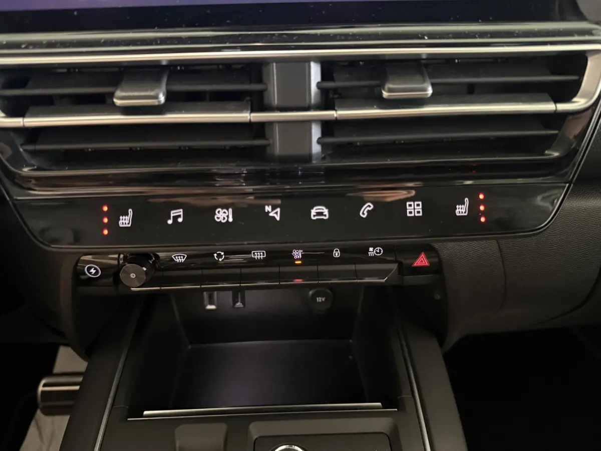 1.6 Plug-in Hybrid 225 Shine | Stoelverwarming | Navigatie | Climate control | Camera