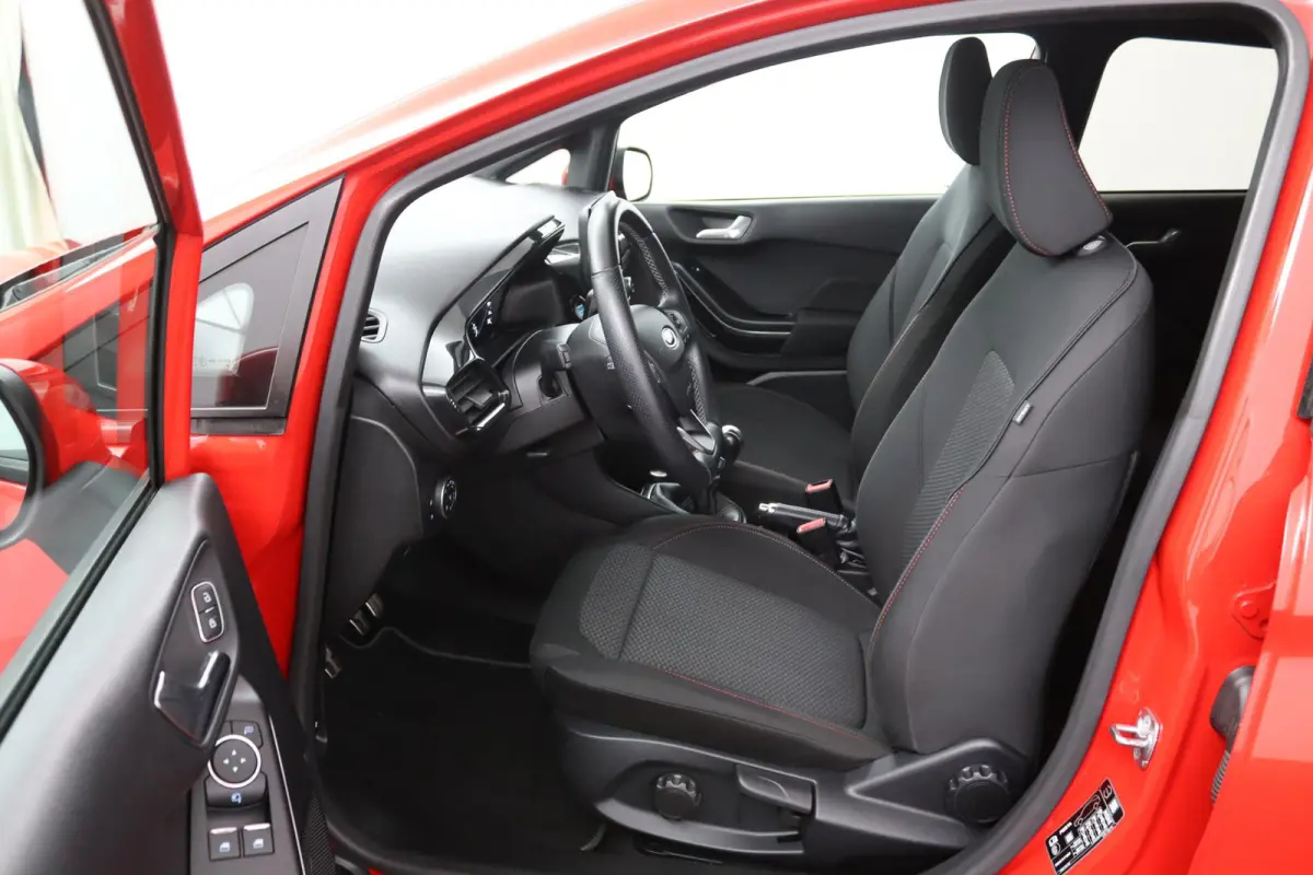 1.0 EcoBoost ST-Line*ECC*CRUISE*NAVI*