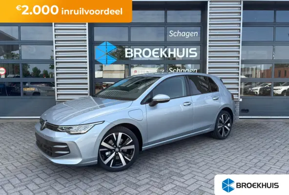 Life Edition eHybrid | 'App-Connect' draadloze smartphone integratie | Achterbank in ongelijke delen neerklapbaar incl. middenarmsteun en doorlaadmogelijkheid | Afstandscontrolesysteem (Fron