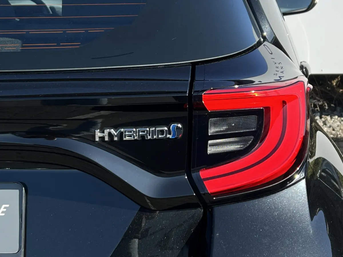 1.5 Hybrid Dynamic | ACC | Carplay | Camera | LED