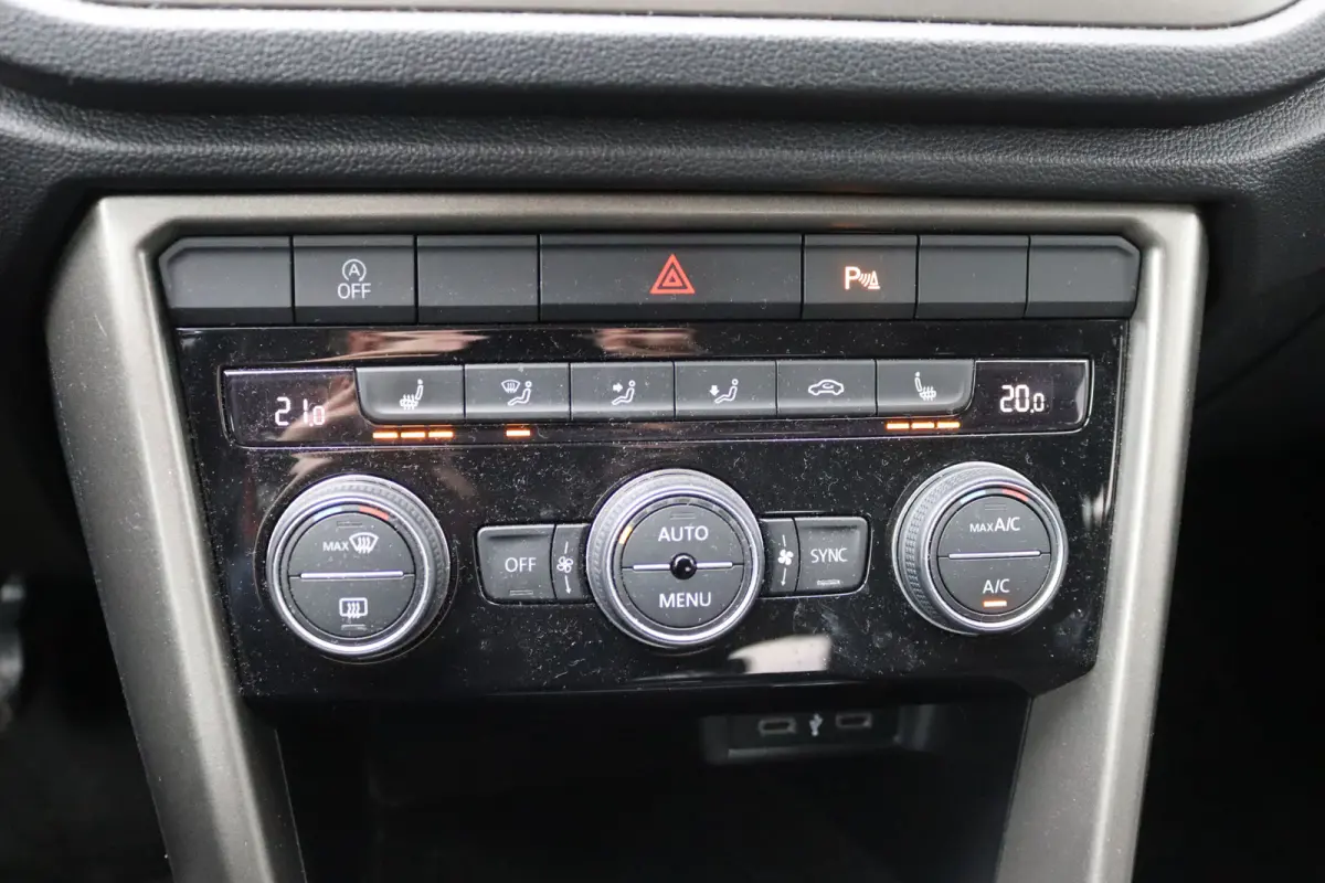 1.0 TSI Style Business Adaptive-cruise/Parkeerhulp/Stoelverwarming/Carplay