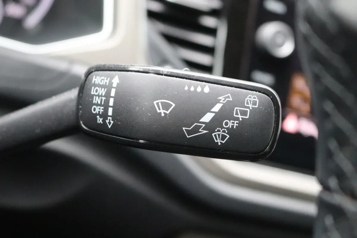 1.0 TSI Style Business Adaptive-cruise/Parkeerhulp/Stoelverwarming/Carplay