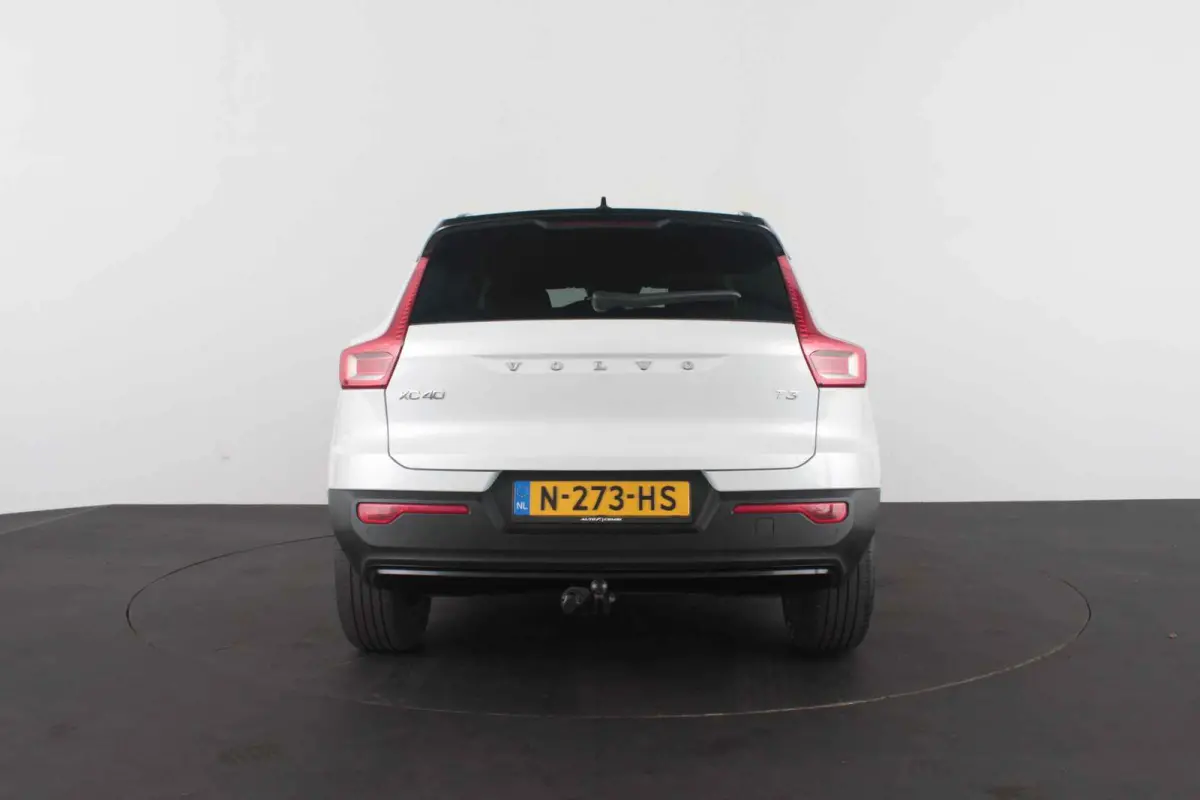 1.5 T3 R-Design > Trekhaak/H&K/Zwart dak/Winterpakket pro...