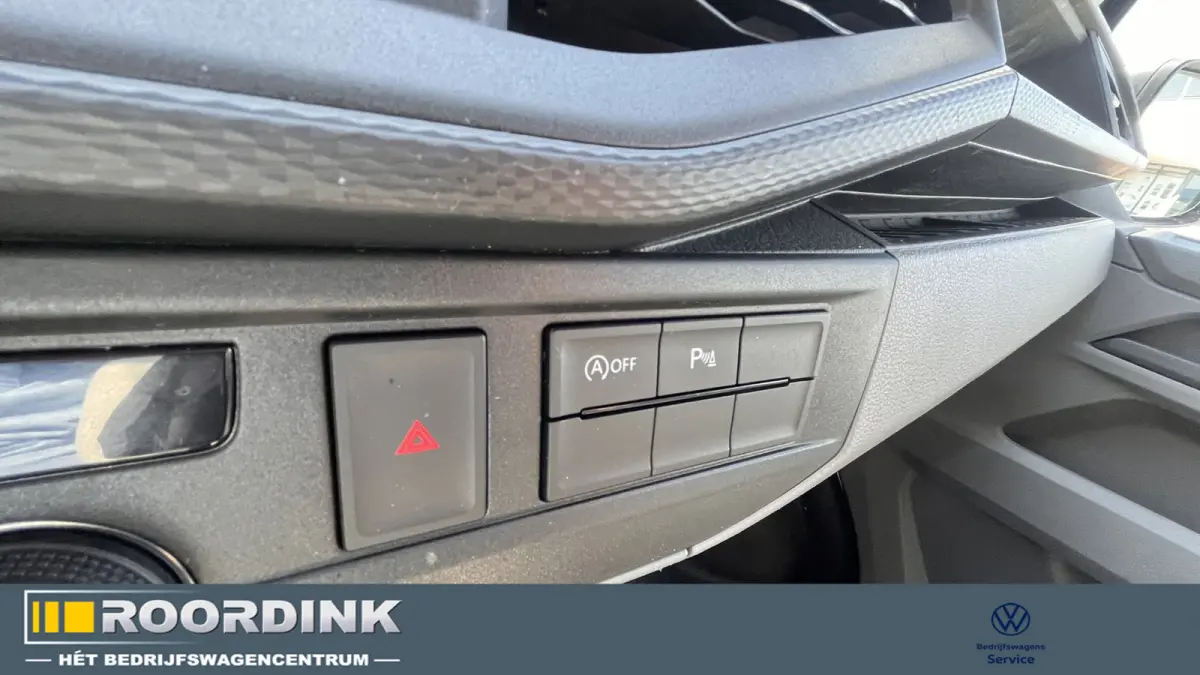 Transporter T6.1 150 pk DSG LMV Bumpers in kleur