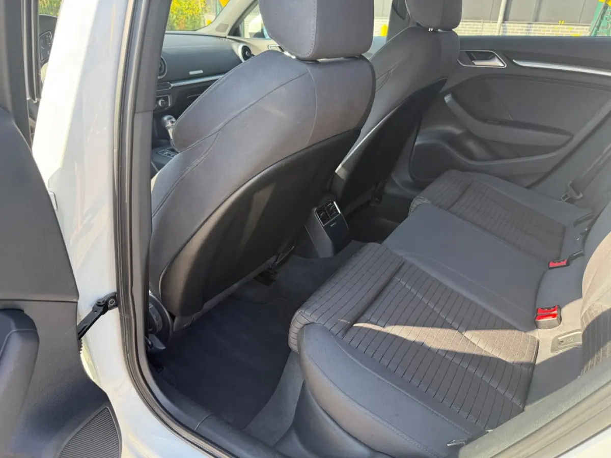 Audi A3 SPORTBACK 35 TFSI CoD Advance/2020/AUT/ORIG-NL/12 MND GAR/NAVI/