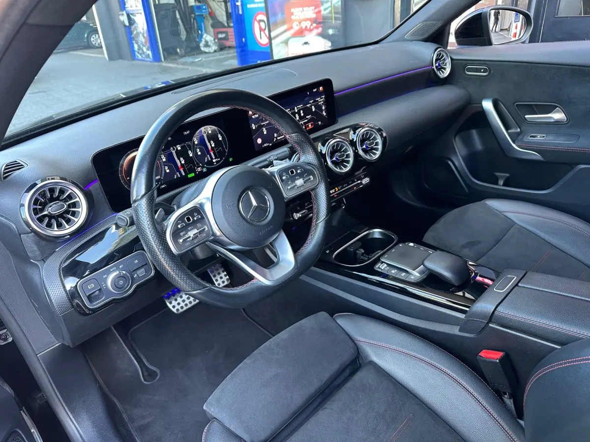 250 e Business Solution AMG Limited Carplay Sfeerverlichting