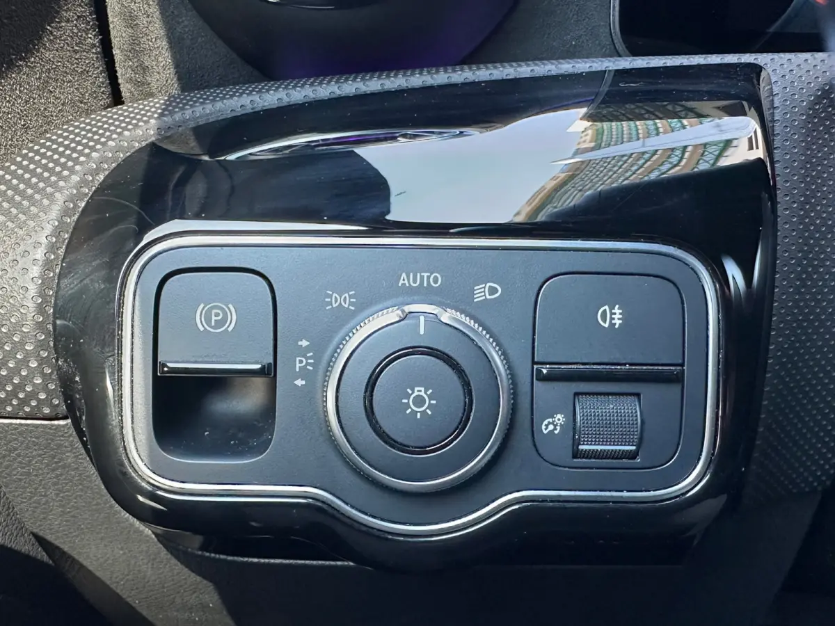 250 e Business Solution AMG Limited Carplay Sfeerverlichting