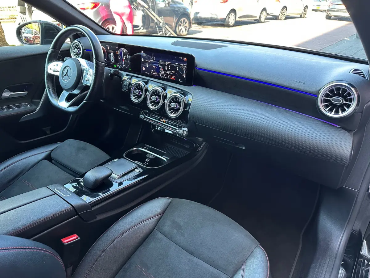 250 e Business Solution AMG Limited Carplay Sfeerverlichting