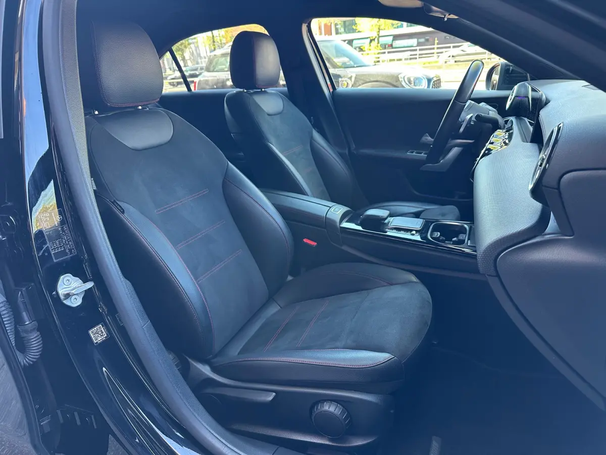 250 e Business Solution AMG Limited Carplay Sfeerverlichting