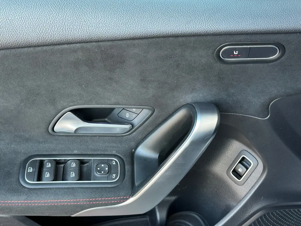 250 e Business Solution AMG Limited Carplay Sfeerverlichting