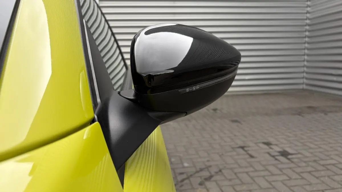 Business | Elektrische parkeerrem | Extra getinte achterste zijruiten en achterruit | Extra getinte achterste zijruiten en achterruit