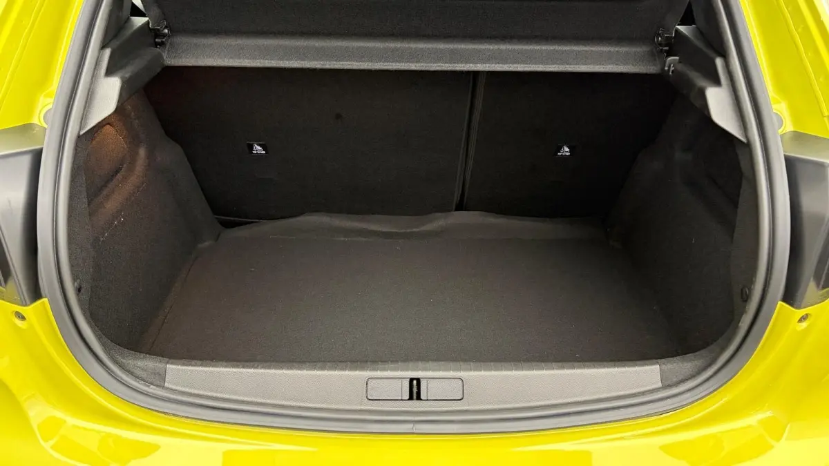 Business | Elektrische parkeerrem | Extra getinte achterste zijruiten en achterruit | Extra getinte achterste zijruiten en achterruit