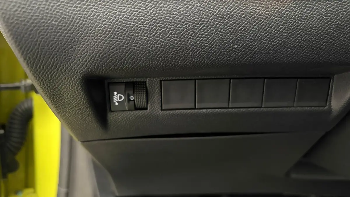 Business | Elektrische parkeerrem | Extra getinte achterste zijruiten en achterruit | Extra getinte achterste zijruiten en achterruit