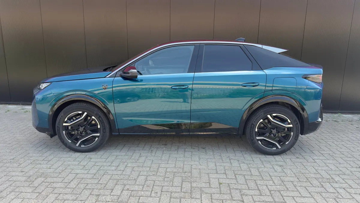 GT | Elektrische parkeerrem | Extra getinte achterste zijruiten en achterruit