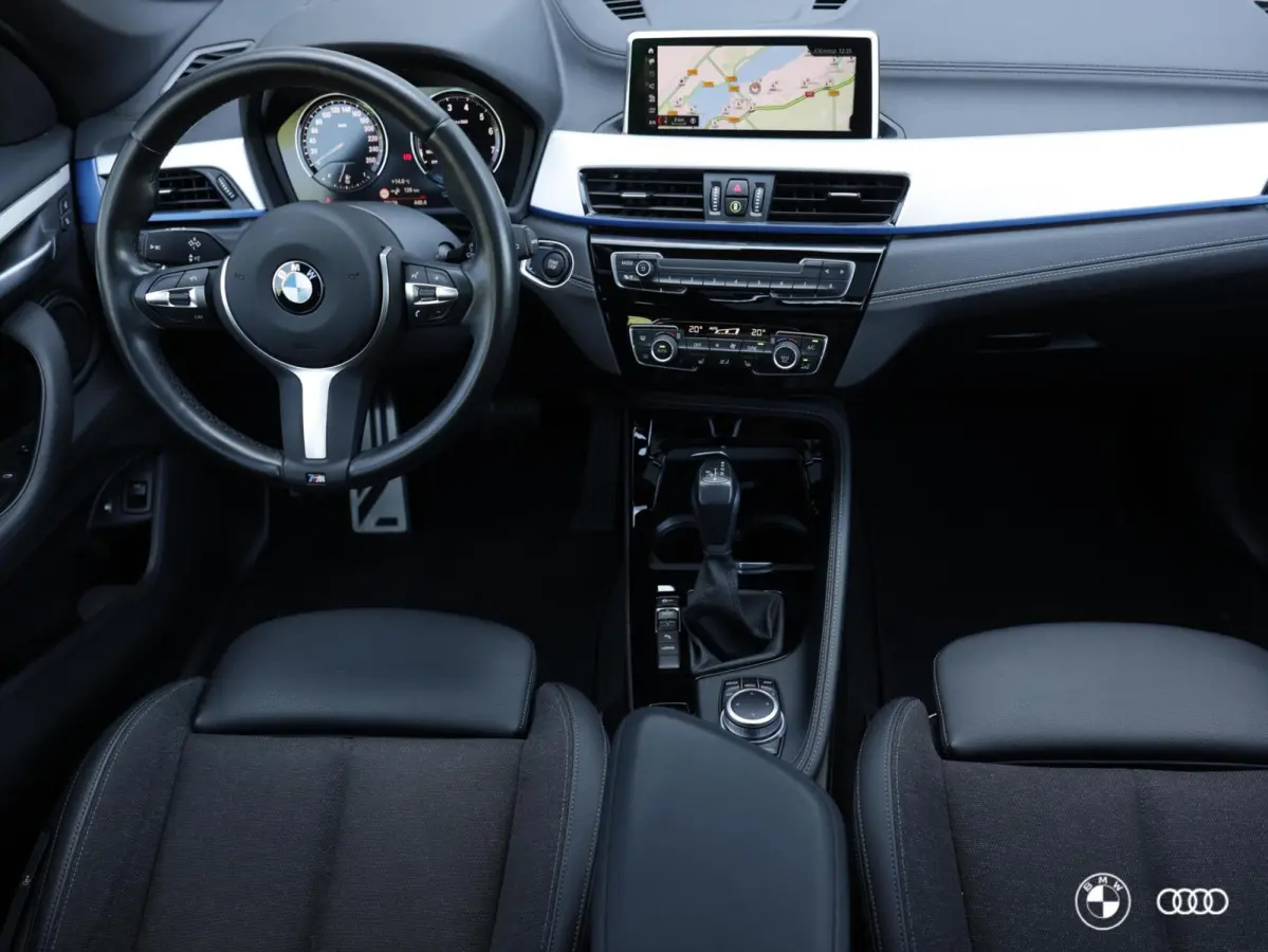 xDr25e M SPORT / PANODAK / CAMERA / STOELVW. / 18"