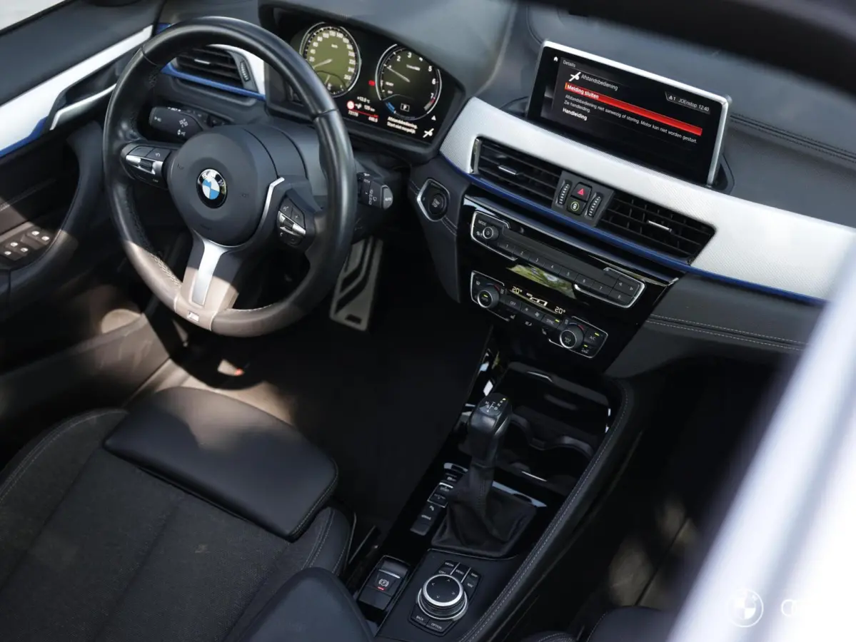 xDr25e M SPORT / PANODAK / CAMERA / STOELVW. / 18"