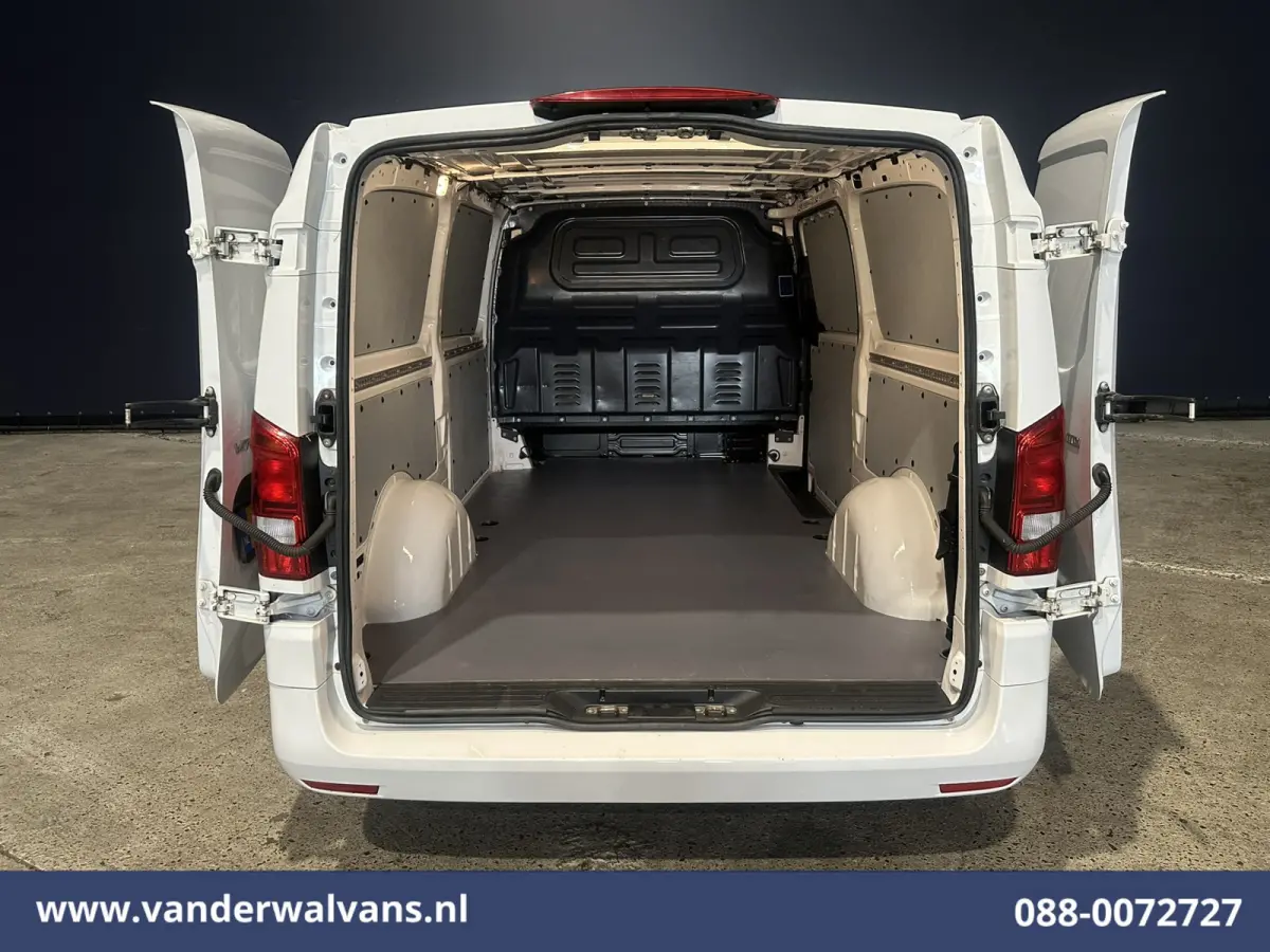 116 CDI 163pk L3H1 Euro6 Airco | Camera | Apple Carplay | Cruisecontrol | Bumper in de kleur Stoelverwarming, Android Auto, Bijrijdersbank