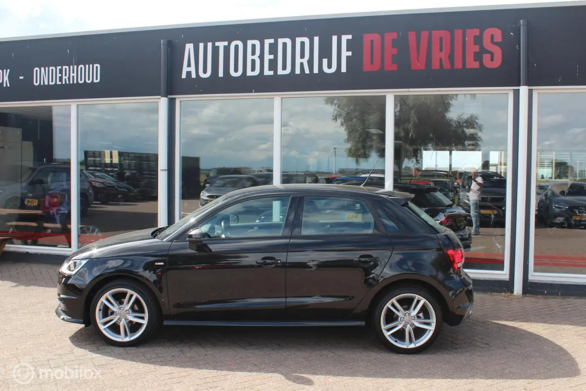 1.0 TFSI S-Line Navi/Airco/Cruise/NAP/17Inch