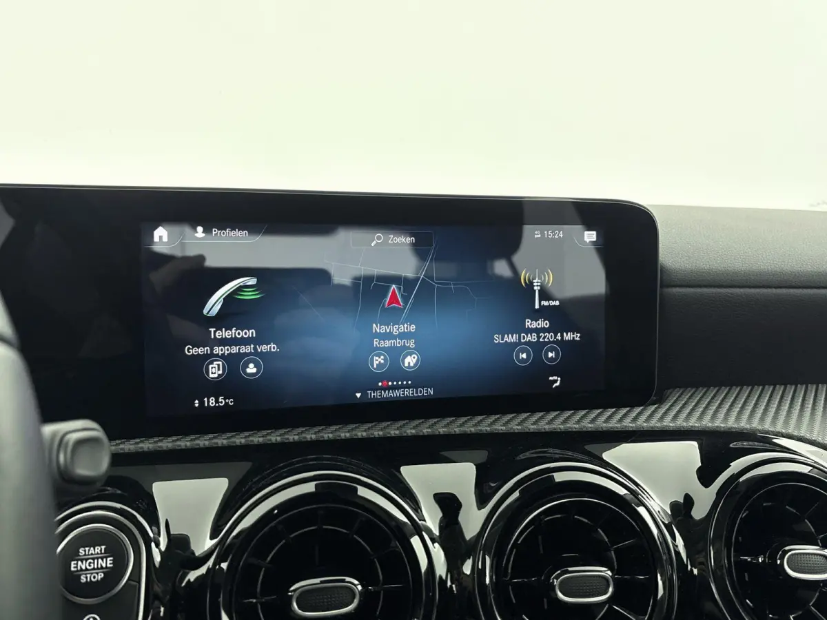 180 Business Solution Nederlands Voertuig | Stoelverwarming |Cruise Control | Lichtmetalen Velgen | Parkeer Assistent | Parkeersensor Voor en Achter