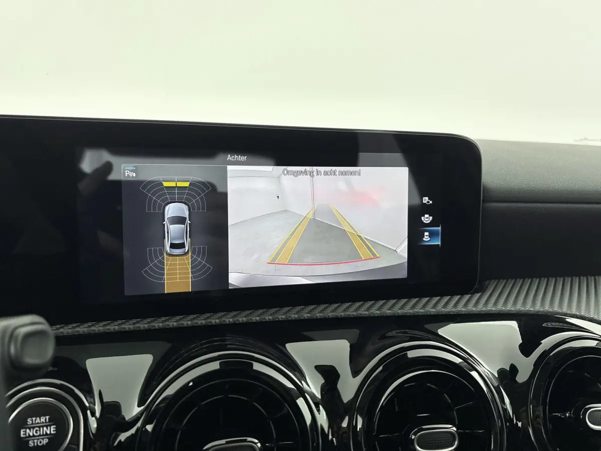 180 Business Solution Nederlands Voertuig | Stoelverwarming |Cruise Control | Lichtmetalen Velgen | Parkeer Assistent | Parkeersensor Voor en Achter