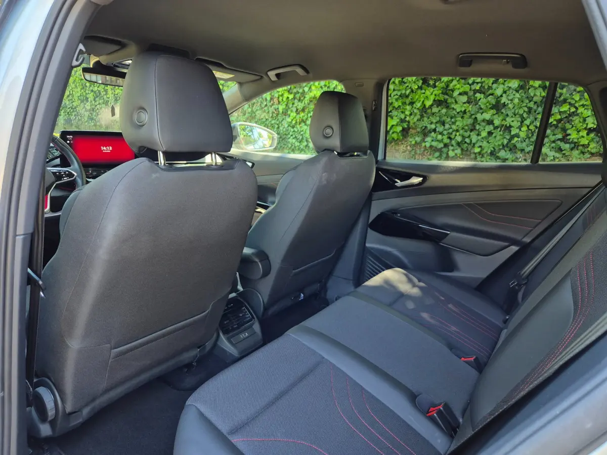 GTX 4Motion 77 kWh 1e Eig. 95,4% SoH Sport NAP NL CarPlay LED Trekhaak BTW Auto Stuurverwarming Adaptieve Cruise