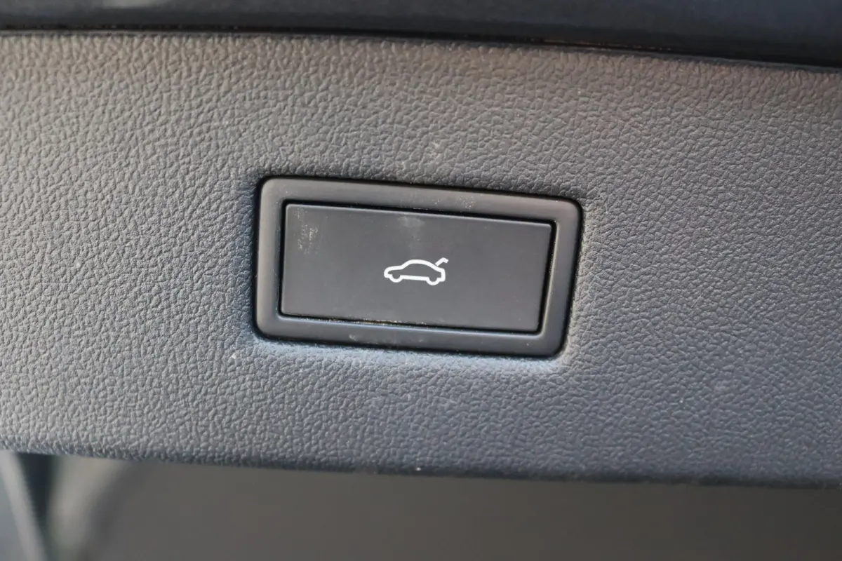 Premium Extended Range 340PK AWD 79 kWh Pano-dak/Adaptive-cruise/360camera/Stoelverwaming