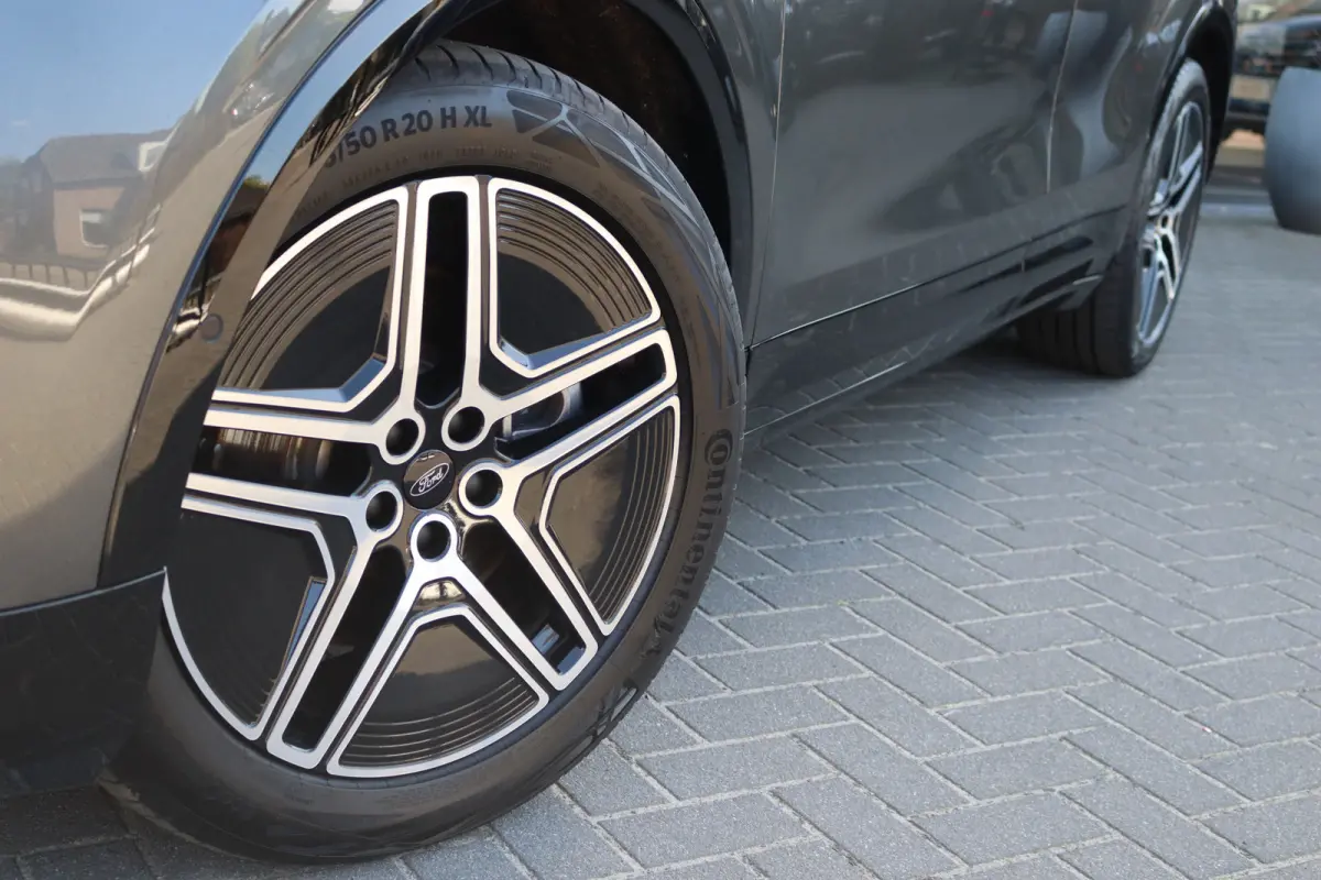 Premium Extended Range 340PK AWD 79 kWh Pano-dak/Adaptive-cruise/360camera/Stoelverwaming
