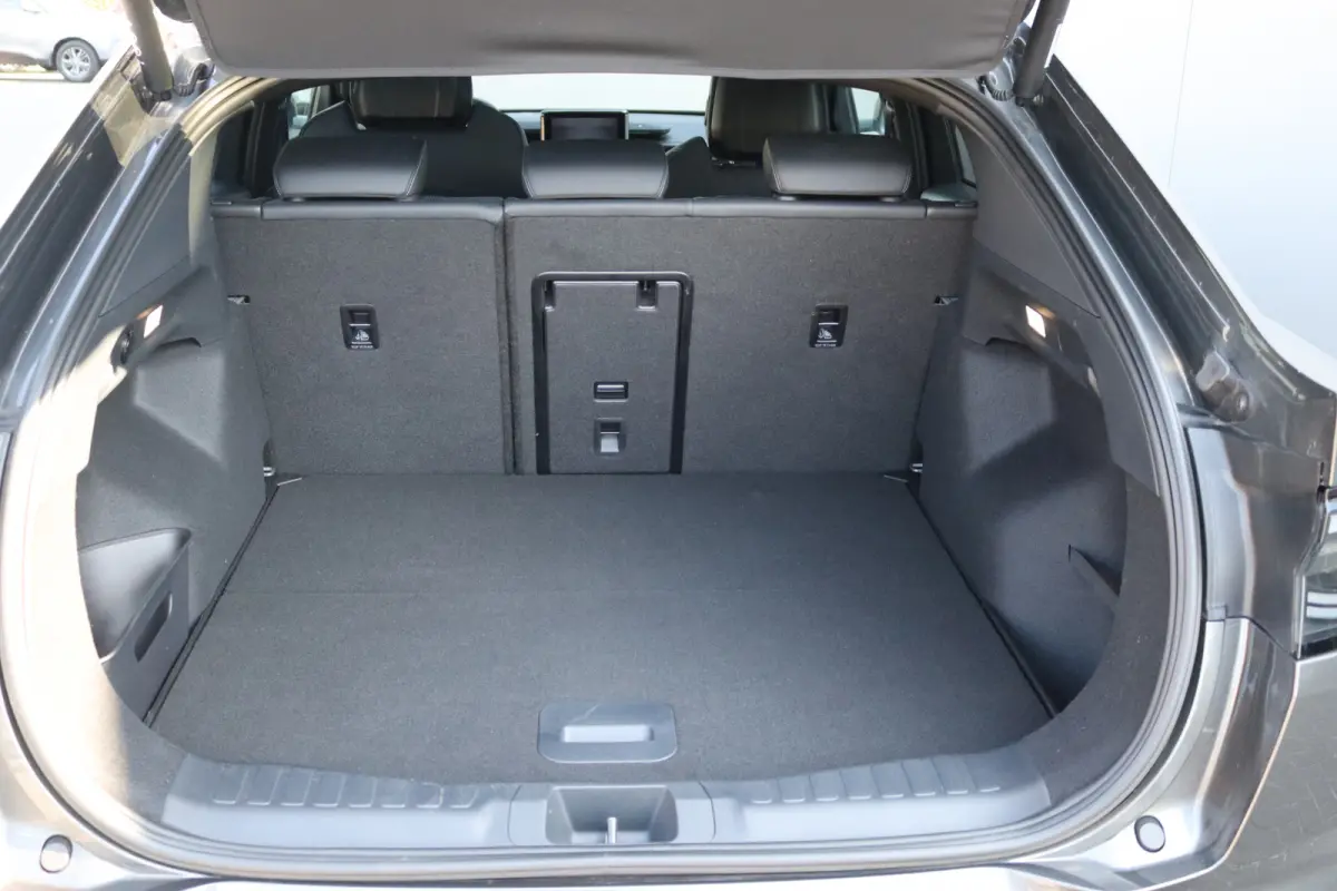 Premium Extended Range 340PK AWD 79 kWh Pano-dak/Adaptive-cruise/360camera/Stoelverwaming