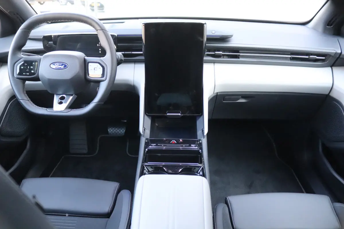 Premium Extended Range 340PK AWD 79 kWh Pano-dak/Adaptive-cruise/360camera/Stoelverwaming