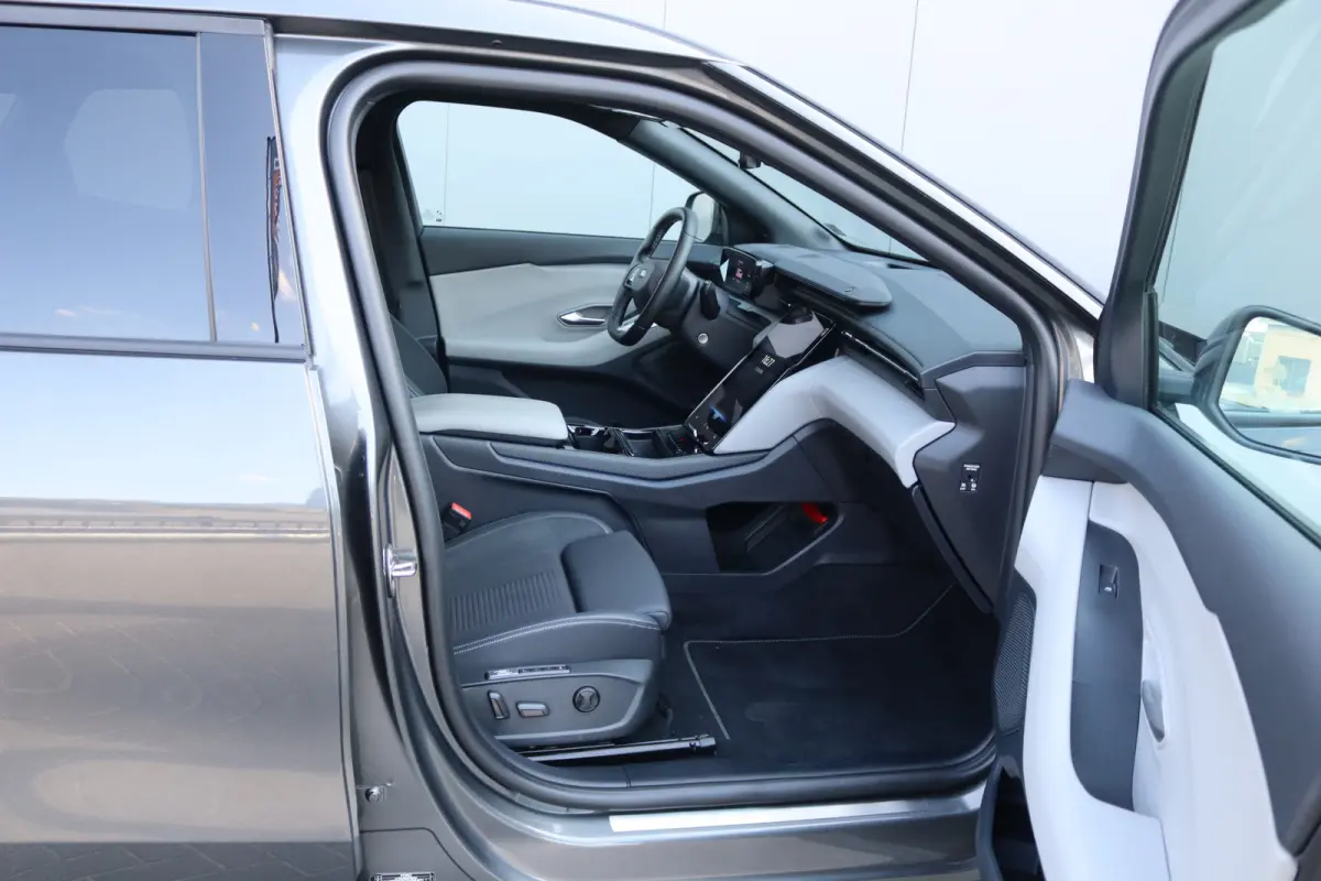 Premium Extended Range 340PK AWD 79 kWh Pano-dak/Adaptive-cruise/360camera/Stoelverwaming