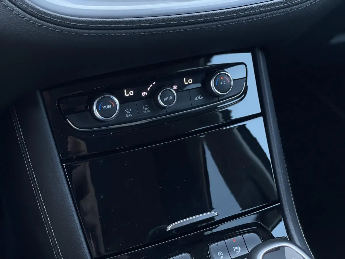1.2 Turbo Edition 2020 | Zeer Nette Staat | Achteruitrijcamera | Comfort Stoelen | Navigatie | Climate Control | Sidebars | Parkeersensoren |