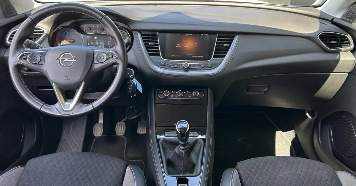 1.2 Turbo Edition 2020 | Zeer Nette Staat | Achteruitrijcamera | Comfort Stoelen | Navigatie | Climate Control | Sidebars | Parkeersensoren |