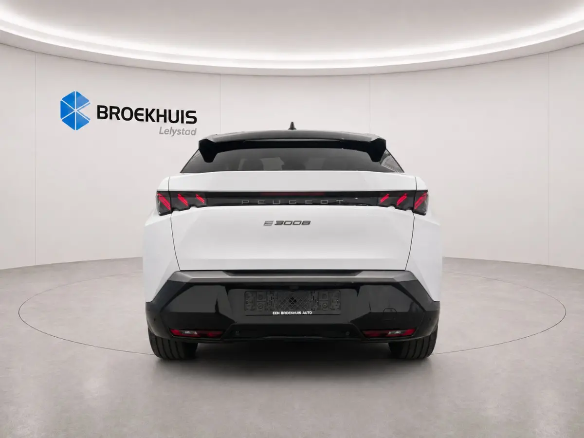 GT Exclusive | Elektrische parkeerrem | Extra getinte achterste zijruiten en achterruit