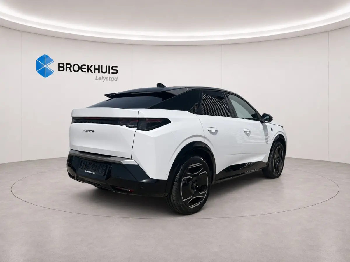 GT Exclusive | Elektrische parkeerrem | Extra getinte achterste zijruiten en achterruit